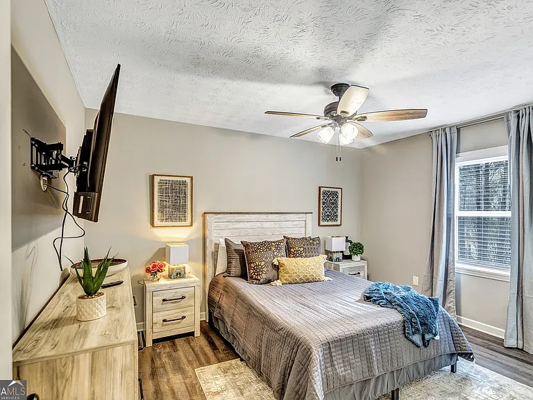 3017 Valley View Dr — Photo 13