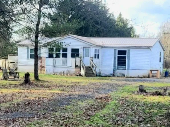 8867 N Park Ave, North Bloomfield, OH 44450