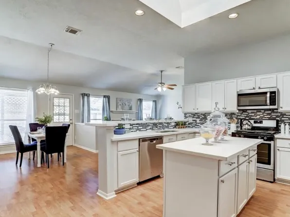 21722 Ridgewood Dr, Spring, TX 77388