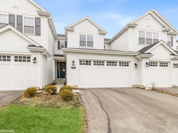 738 Derby Ln, Barrington, IL 60010