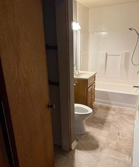 421 S Mountain Blvd — Photo 20