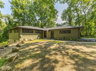360 Thornell Rd, Pittsford, NY 14534