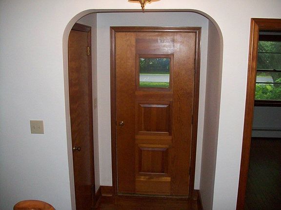 Entry has cedar closet.