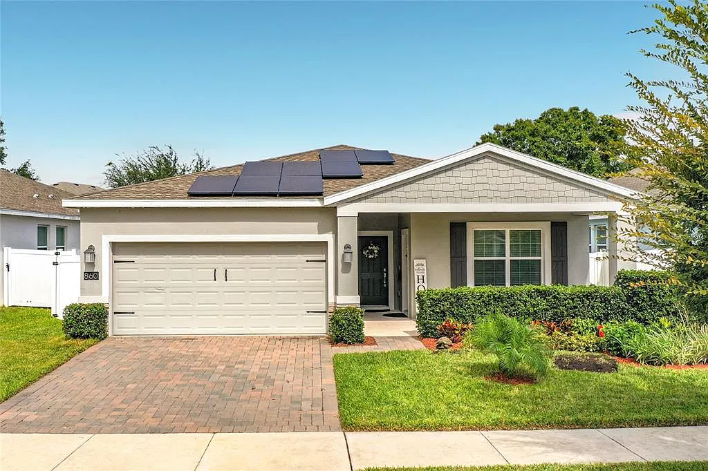 3 bed, 2.0 bath, 1690 sqft, $2,600 — Photo 1