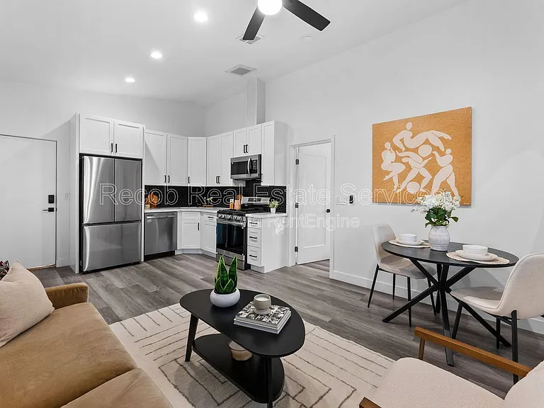 832 Desty St #7 — Photo 4