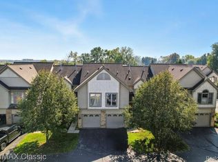 27820 Reo Rd, Grosse Ile, MI 48138