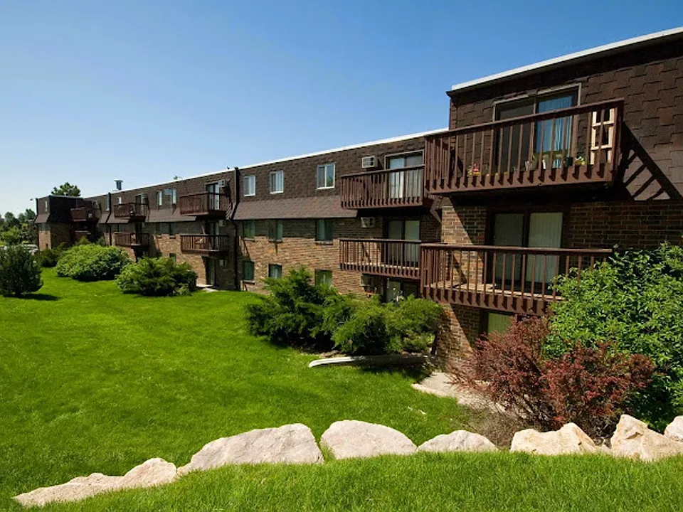 LaCrosse Apartments