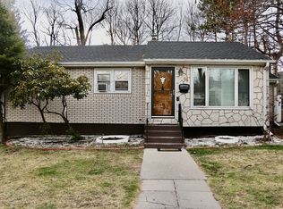56 Loxwood St, Worcester, MA 01604