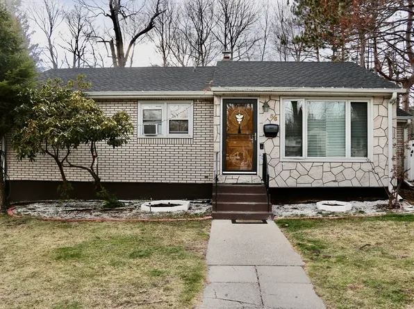 56 Loxwood St, Worcester, MA 01604