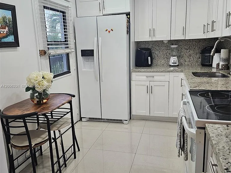 20400 W Country Club Dr #315 — Photo 17