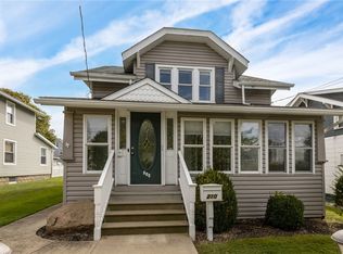 210 Edgewood Ave, Grove City, PA 16127