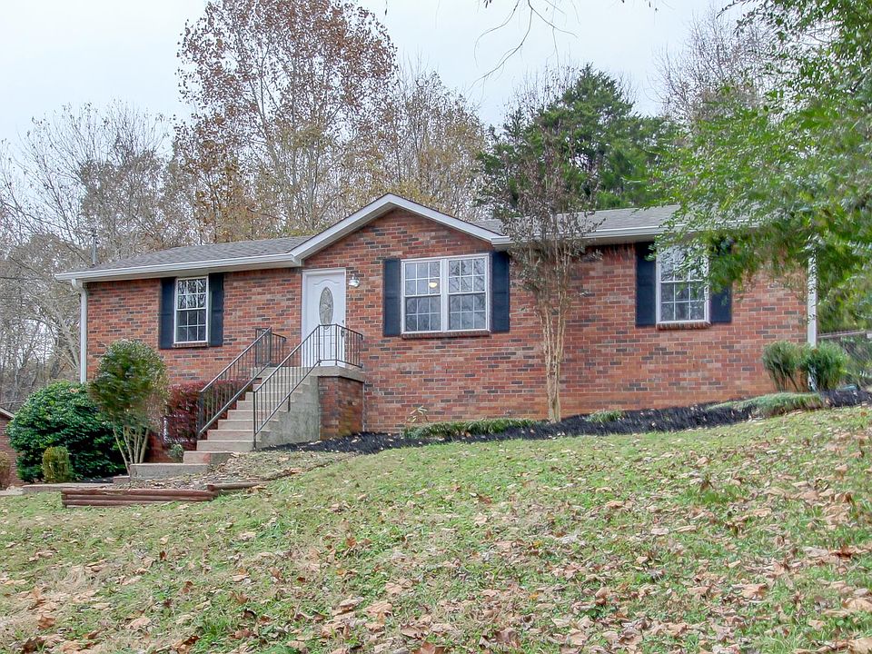 1st image of 673 Chesterfield Cir