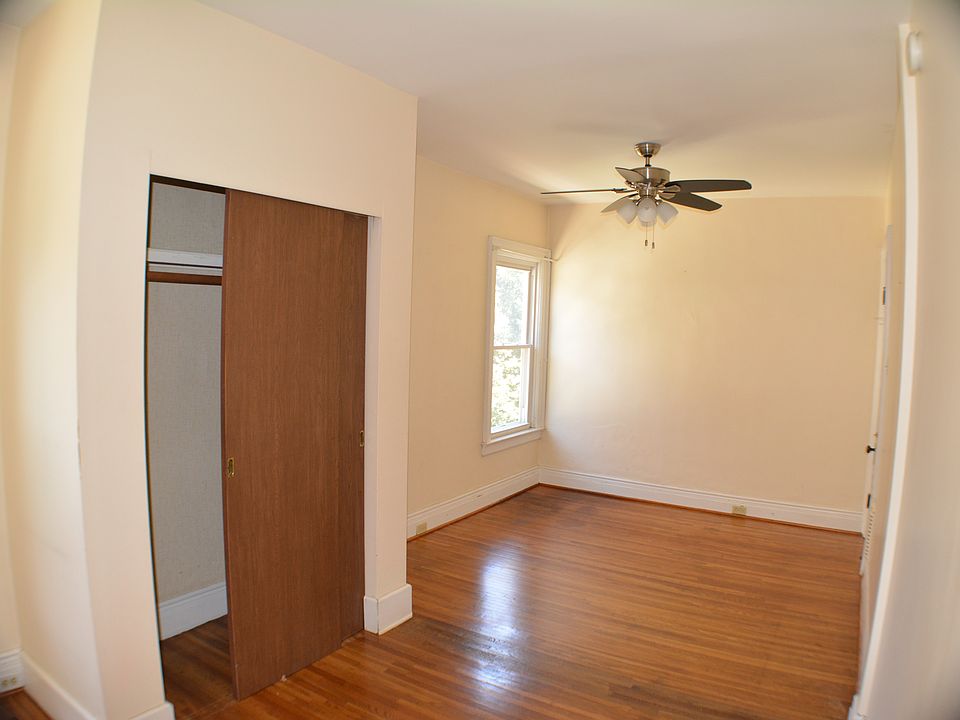 bedroom first view