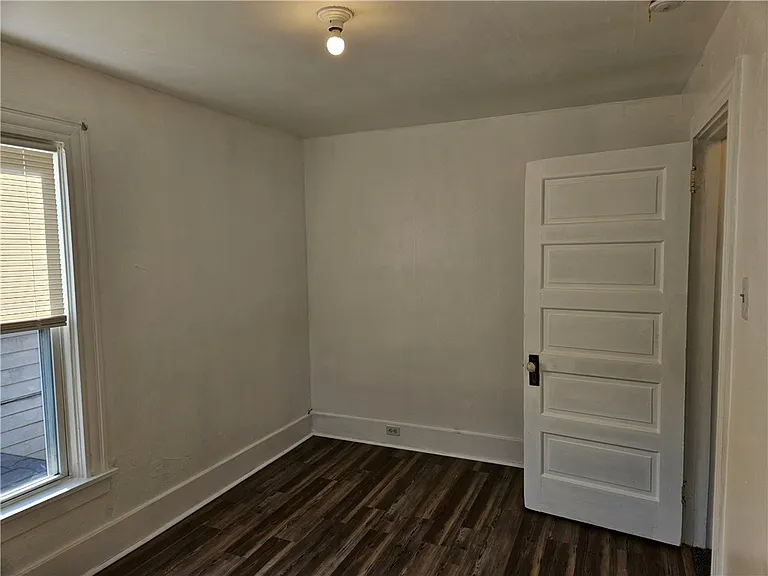 2212 Cronemeyer St — Photo 34