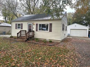 222 Oak St, Crown Point, IN 46307