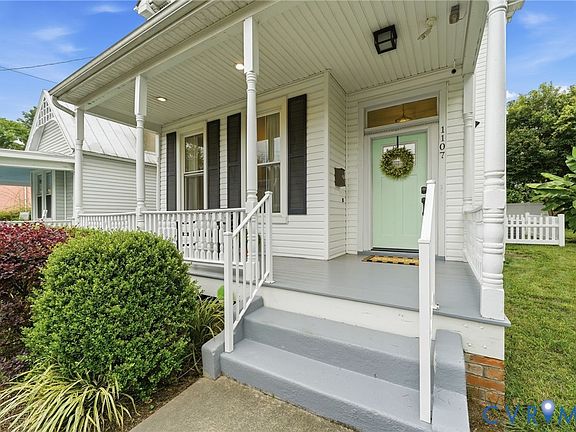 2nd image of 1107 Oakwood Ave