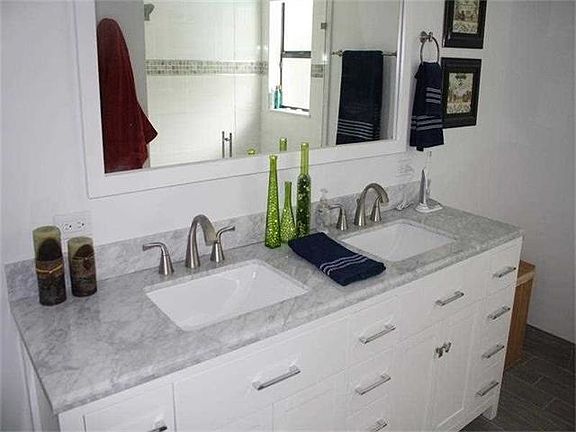 5th image of 9840 Sun Pointe Dr