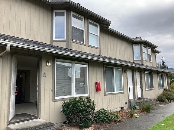 3rd image of 203 Munro St #A