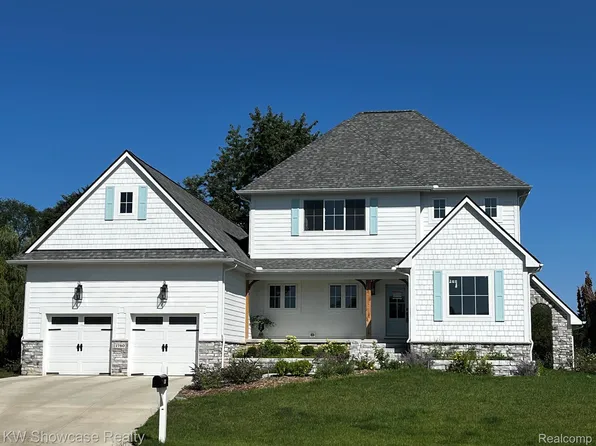 1780 Sadie Shore Dr, Commerce Township, MI 48382