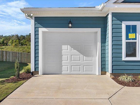 3rd image of 730 Woodvine Drive