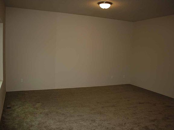 3rd image of 8711 NE 26th Way