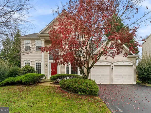 419 Crest Ln, Westminster, MD 21157