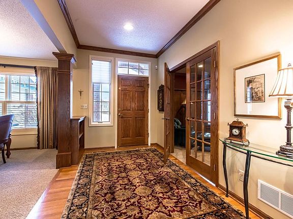 5th image of 75 Wedgewood Dr