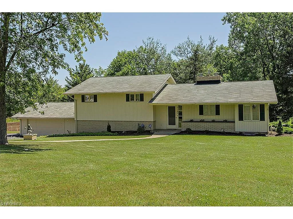 7187 Deeridge Dr photo 1