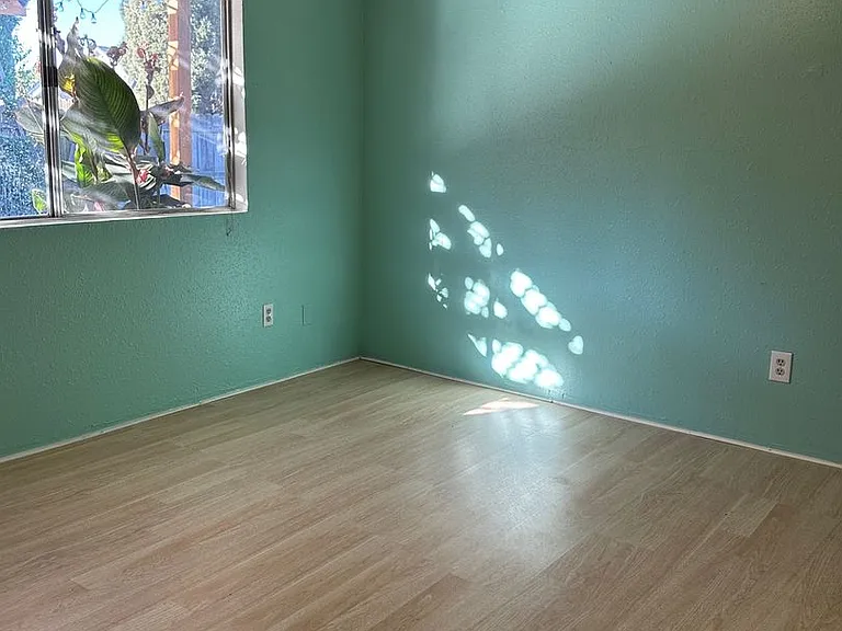 918 Cortina Dr — Photo 14