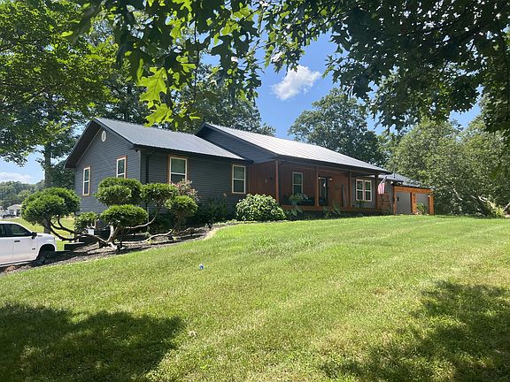 2nd image of 510 Circle Dr