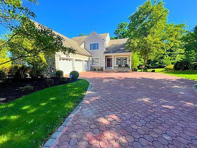 4 Southern Hills Dr, Skillman, NJ, 08558