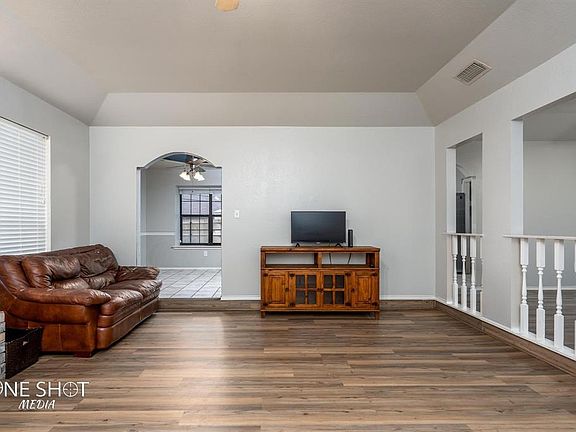 4th image of 5050 Live Oak Trl