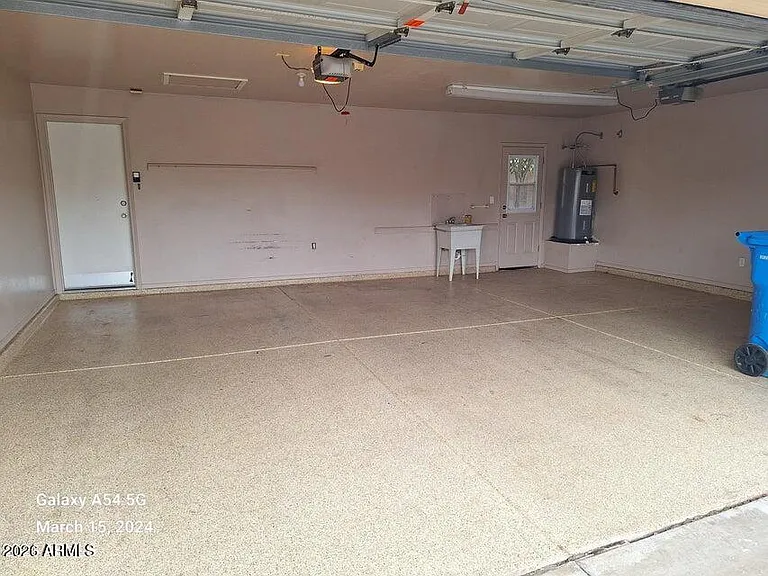 415 W Aire Libre Ave — Photo 2