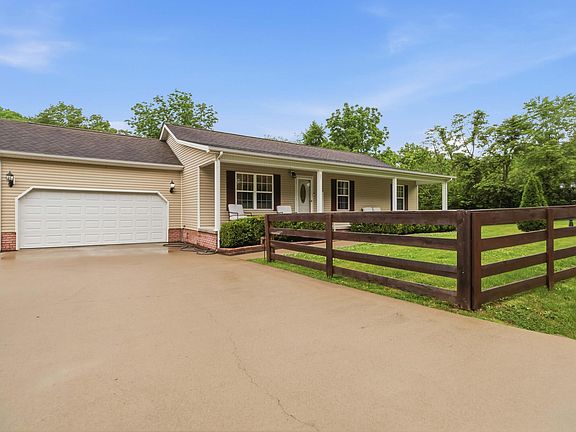 4th image of 953 Lily Rd