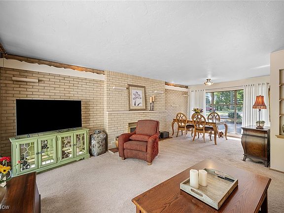 5th image of 23782 Cornwell Dr