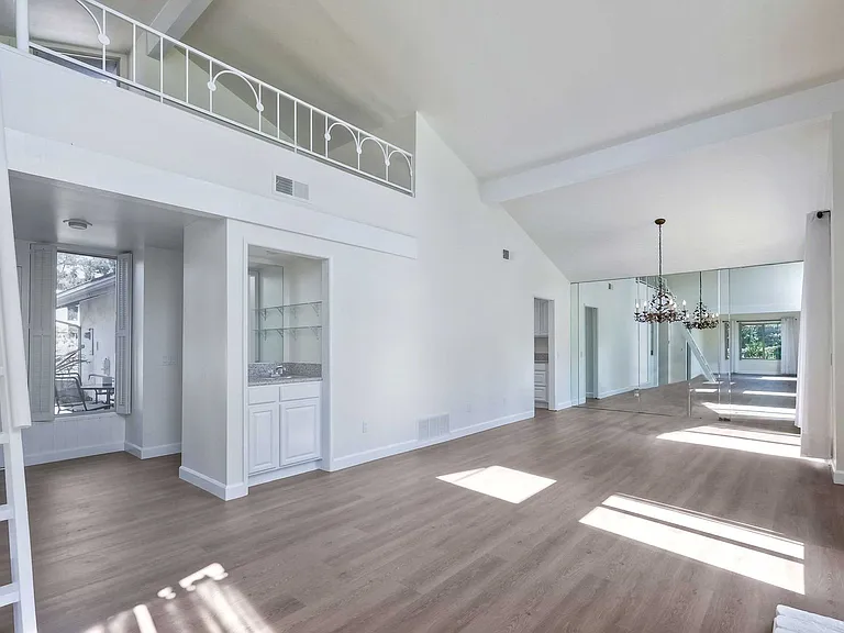 147 Sinaloa Ct — Photo 2