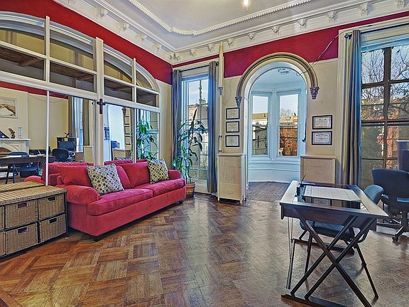 3rd image of 141 Saint James Pl