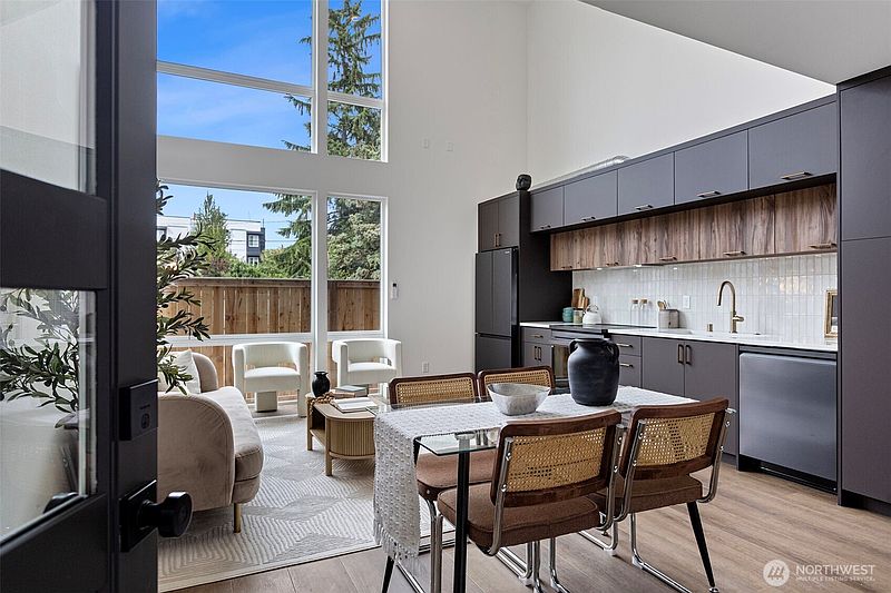 2nd image of 6318 41st Avenue SW #E5