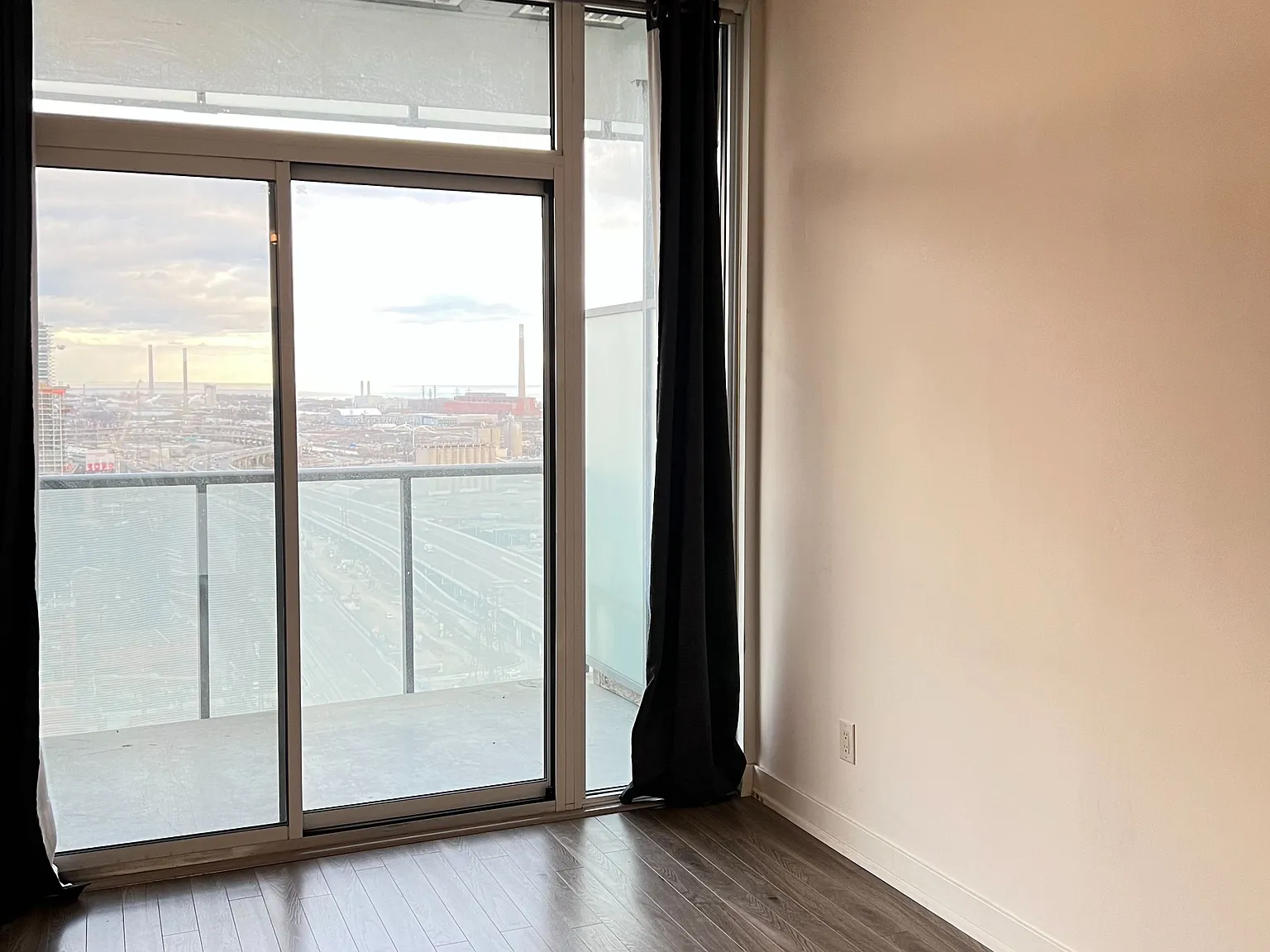 1 bed, $2,350 — Photo 3
