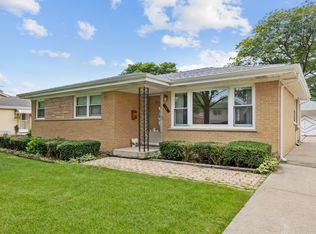 18 N Lincoln Ave, Addison, IL 60101