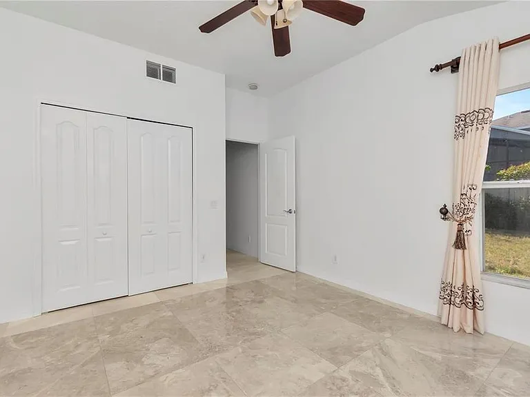 29822 Boyette Oaks Pl — Photo 21