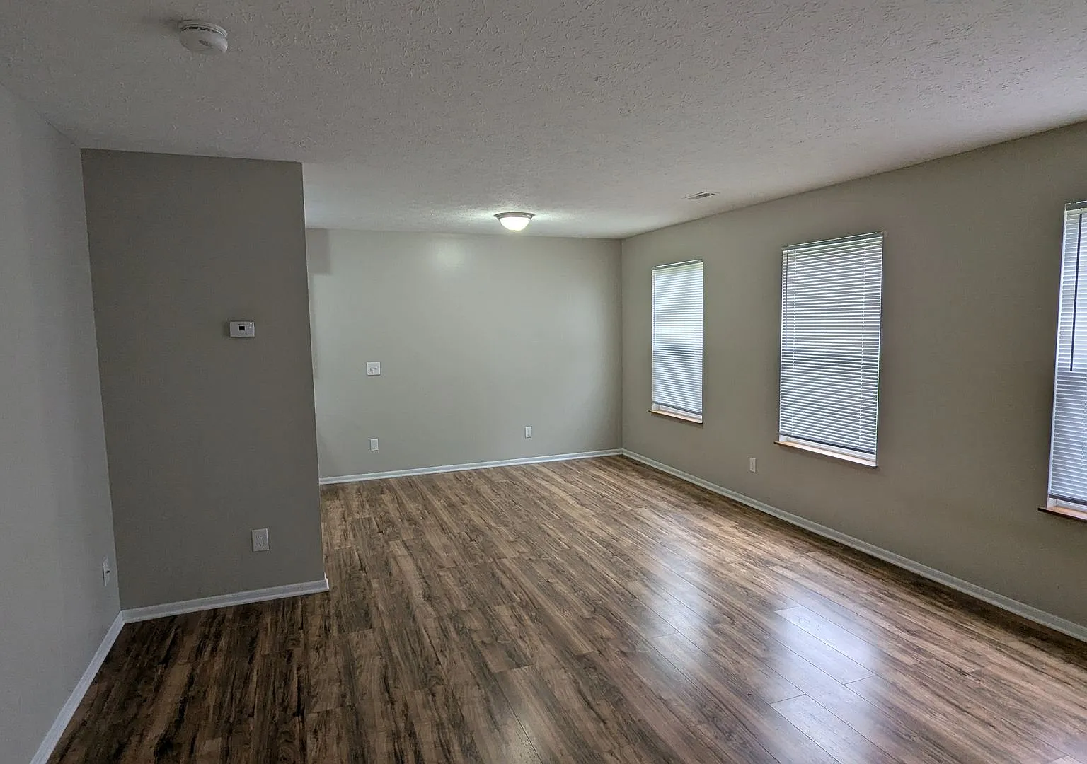 MN Cedar Village (873) — Photo 3