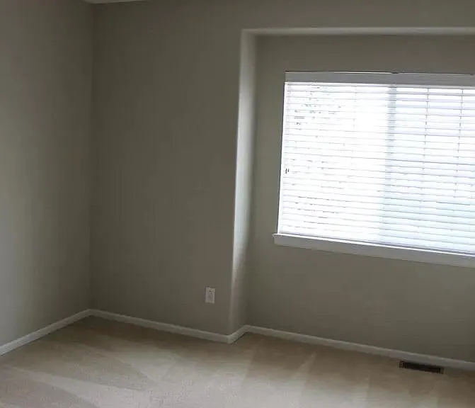 15970 Hedgeway Dr — Photo 19