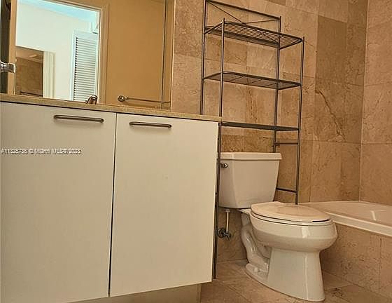 5th image of 1528 Brickell Ave APT 104