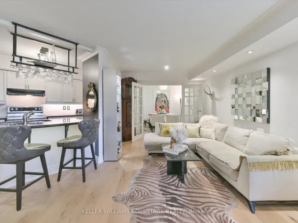 300 Balliol St #601, Toronto, ON M4S 3G6