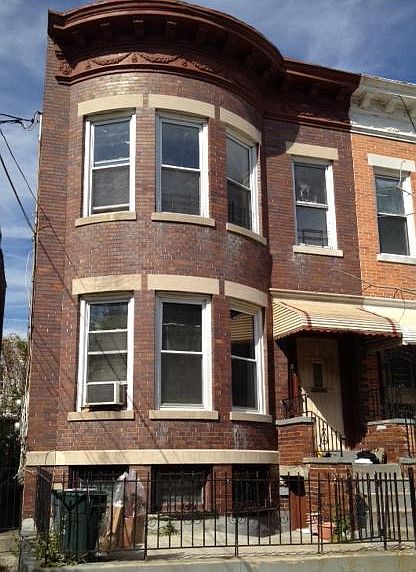 1st image of 21 Kiely Pl