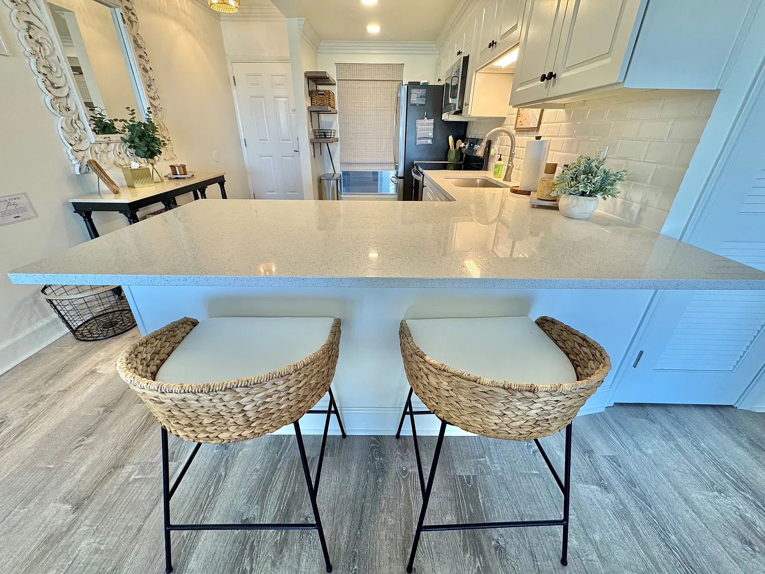 2 bed, 980 sqft, $3,595 — Photo 4