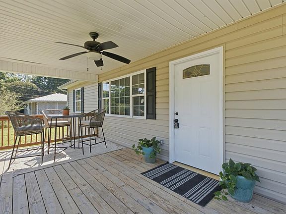 4th image of 3243 Shepard Dr