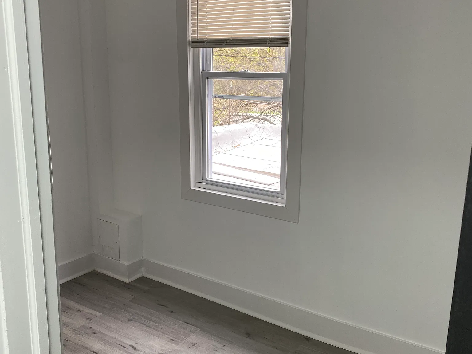 2 bed, $750 — Photo 2