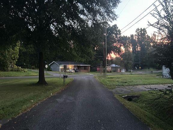 5th image of 1725 Hendrix Dr